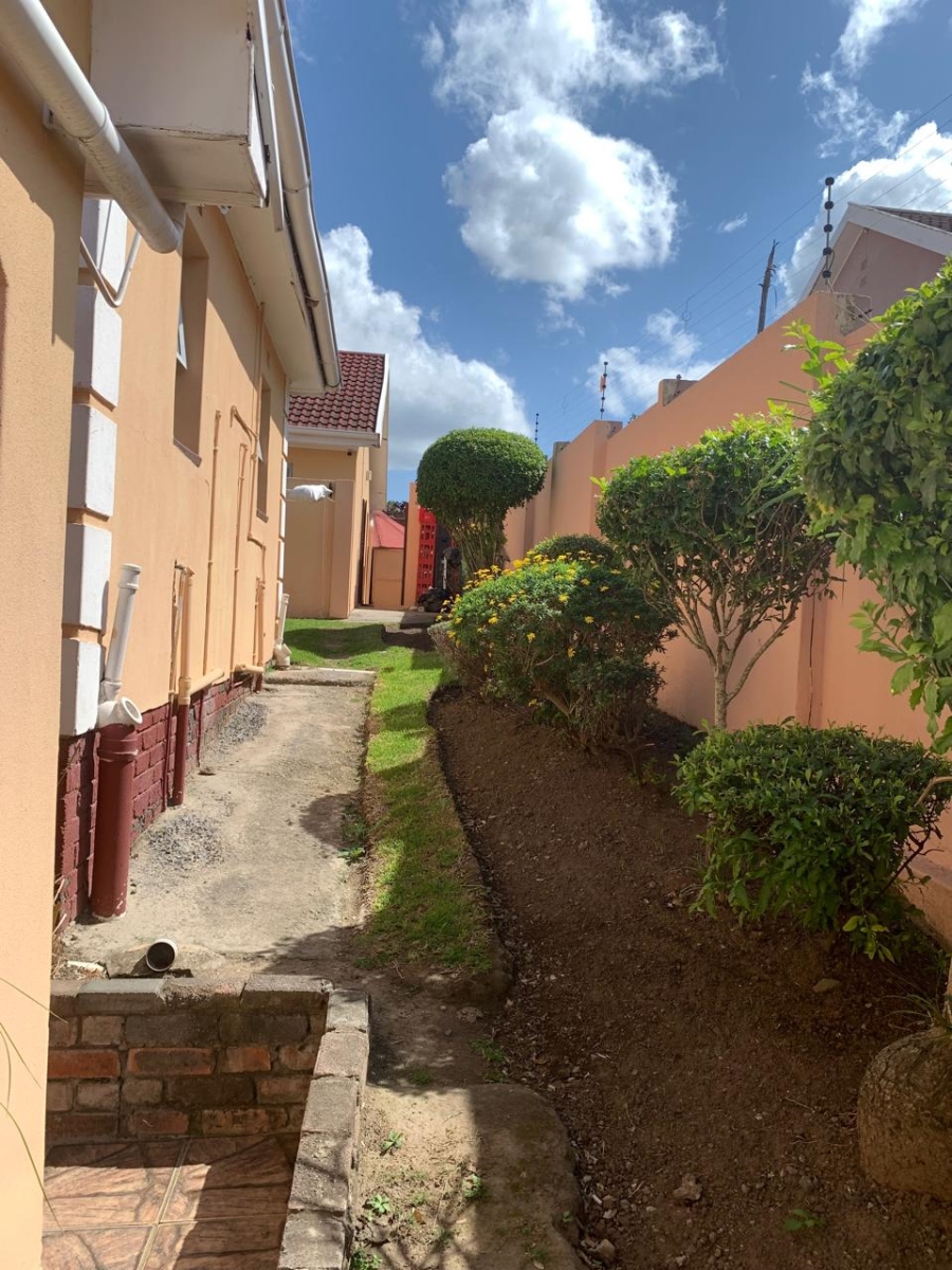 12 Bedroom Property for Sale in Haven Hills Eastern Cape